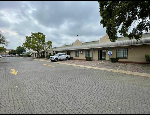 INDUSTRIAL PROPERTY TO RENT IN HENNOPSPARK